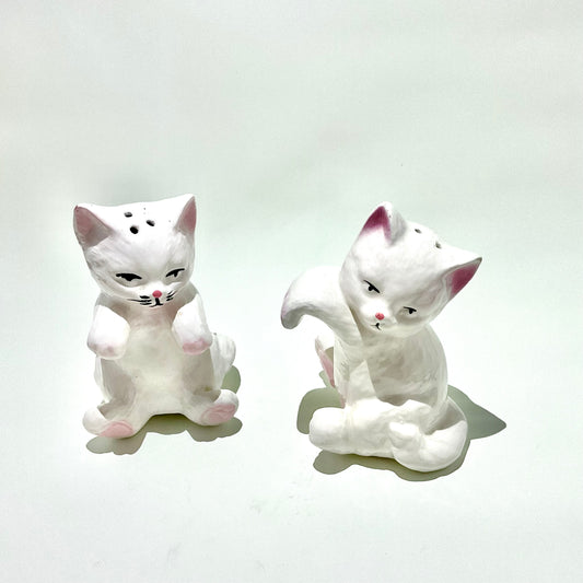 Vintage Kitsch Kitten Salt and Pepper Shakers